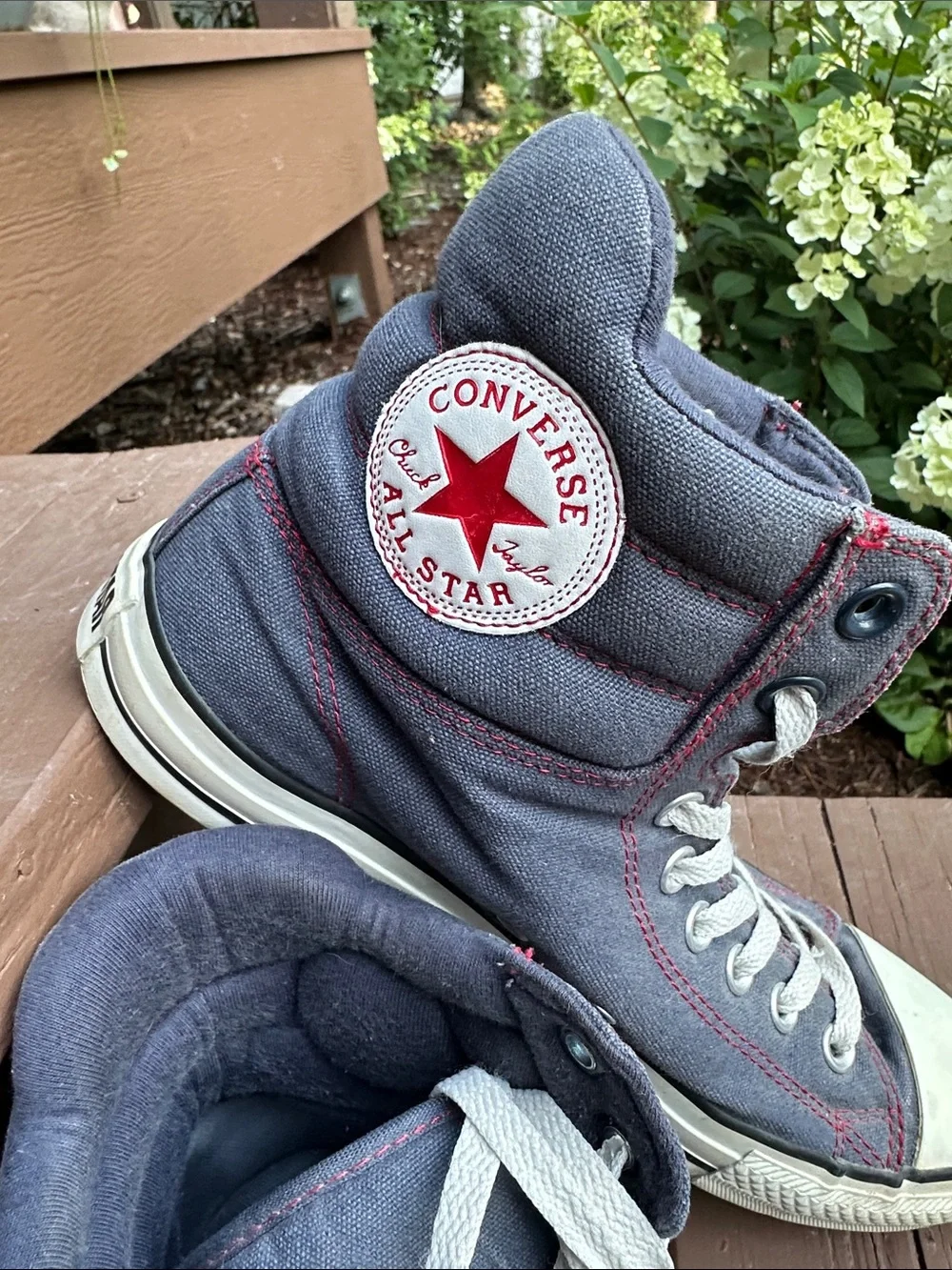 Converse High Top Sneakers in Denim Blue as we with Red Star
